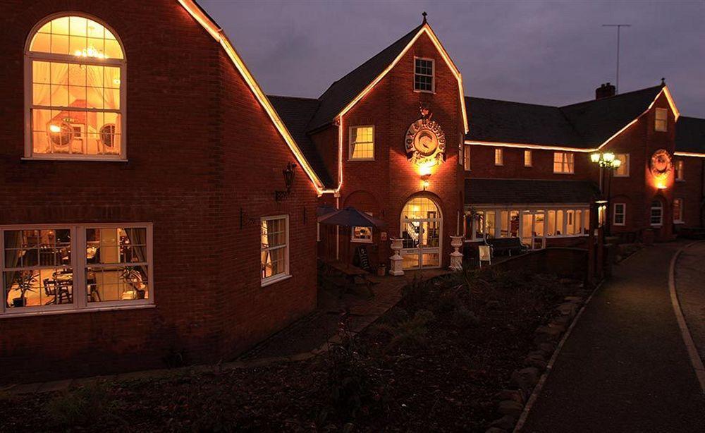 Fox & Hounds Country Hotel Chulmleigh Exterior photo