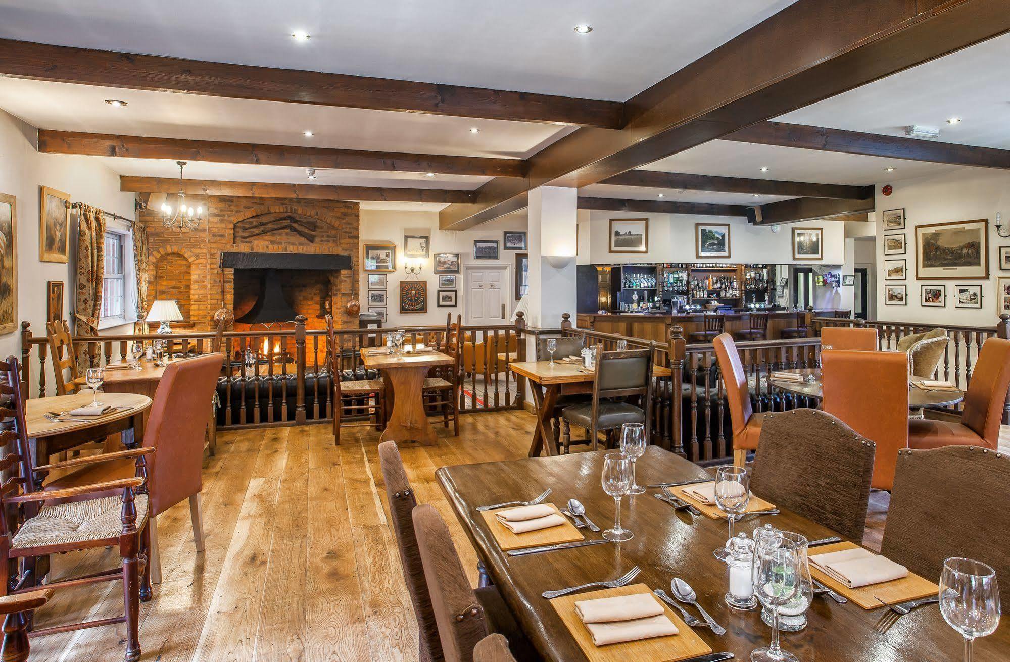 Fox & Hounds Country Hotel Chulmleigh Exterior photo